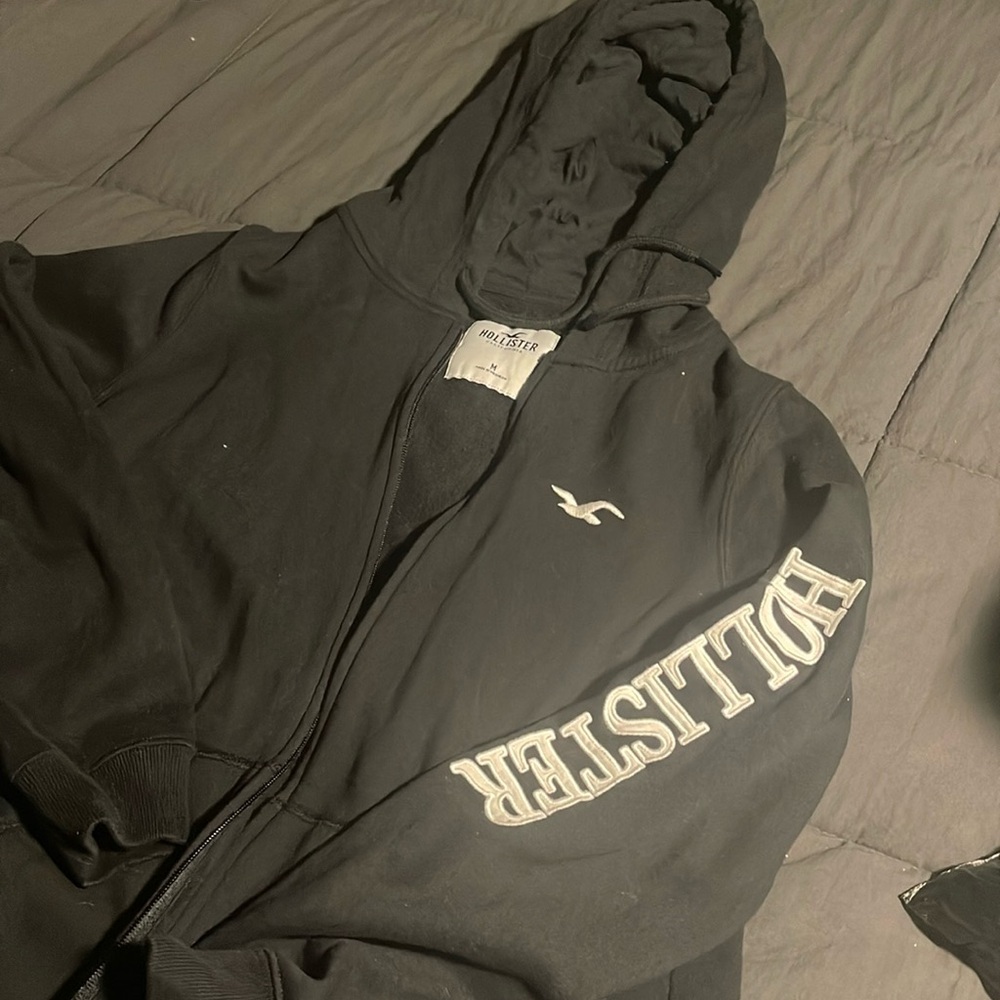 Black Hollister zip up hoodie